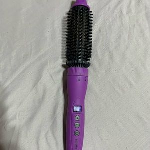 Calista Heated round brush.